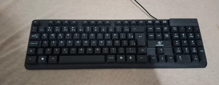 Teclado com fio USB ABNT2 para PC e Notebook - Digitação Silenciosa - Sem Uso! 