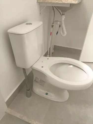 3 VASOS SANITÁRIOS COM CAIXA ACOPLADA DECA RAVENA