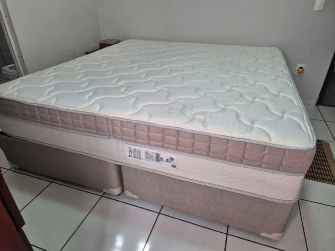 ? VENDO URGENTE - CAMA BOX KING COMPLETA! ?