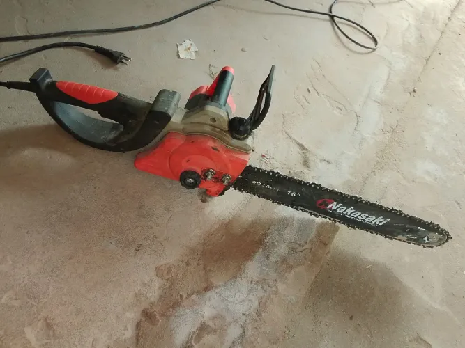 Vendo serra elétrica