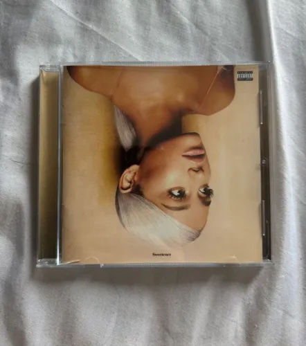 Ariana Grande Sweetener importado