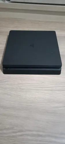 Playstation 4 slim