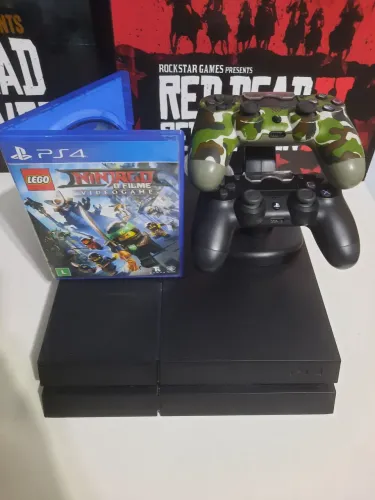 PS4 500GB 2 CONTROLE + BASE DE CARREGAMENTO