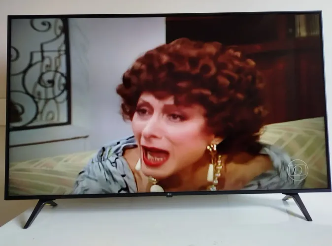 Smart Tv 55 LG , apenas 06 meses de uso
