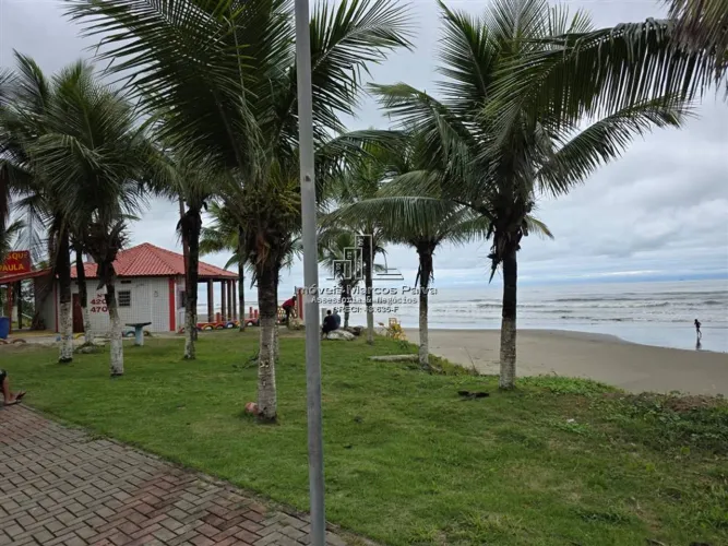 Sobrado em condominio fechado, frente ao mar!