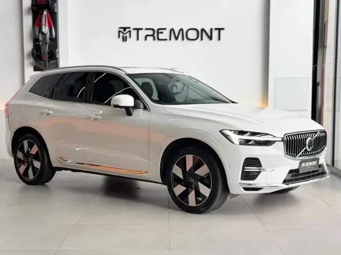 Volvo XC-60 T-8 Ultimate 2.0 AWD (híbrido) 2024