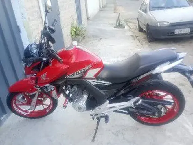 Vende se CB Twister 2021
