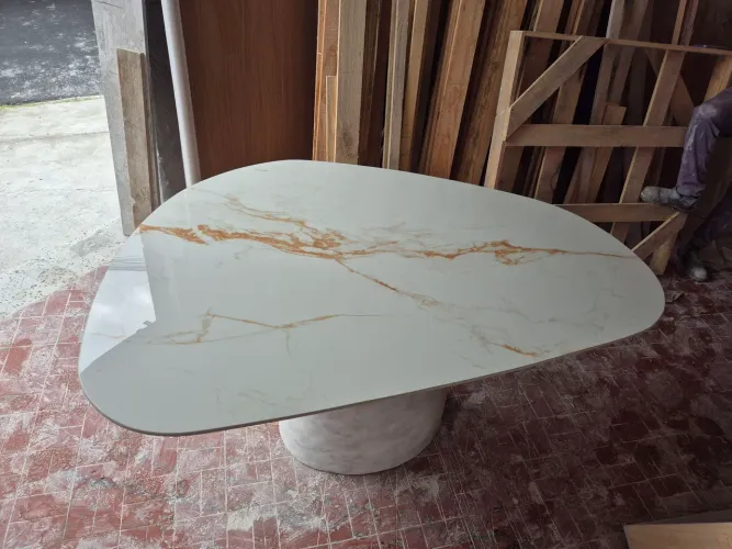 Base cone cimento queimado com tampo orgânico 1.60x0.90 lâmina calacata