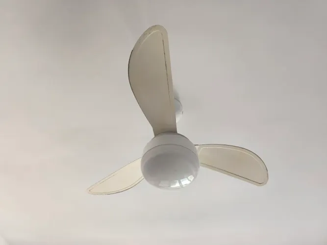 Ventilador de teto com controle remoto