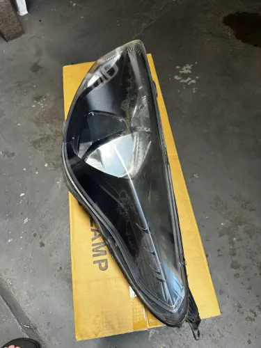 Farol FORD KA mascara negra 2015/2018 lado esquerdo