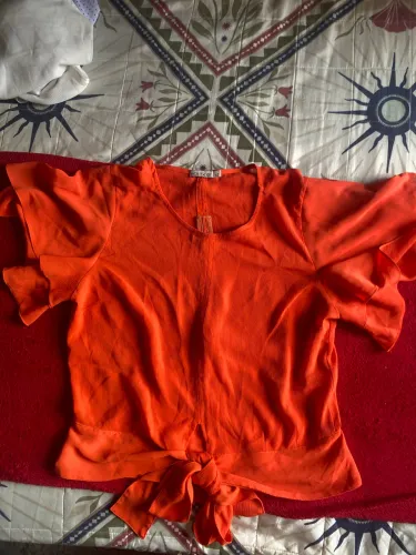 Blusa feminina tamanho 42 usada bem conservada