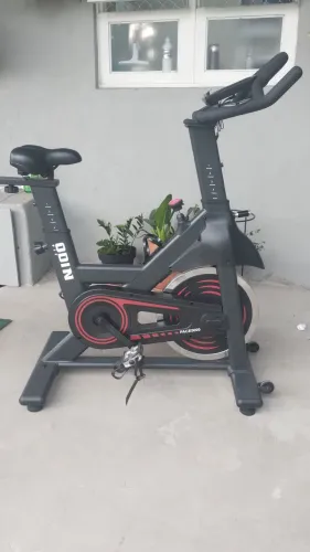 Bike de Spinning Odin Fit Pace 5000 - Semi Nova | Apenas 100 km de uso