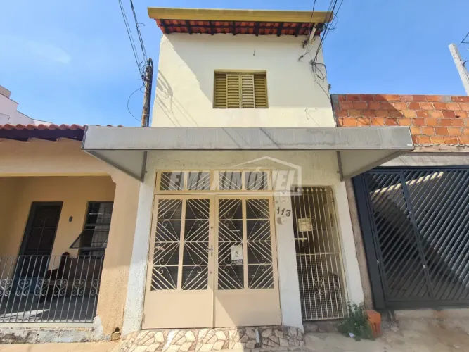 Casa no piso inferior com 2 quartos para alugar na Vila Santana em Sorocaba/SP