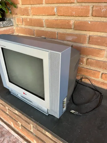 TV LG RETRÔ 14 POL