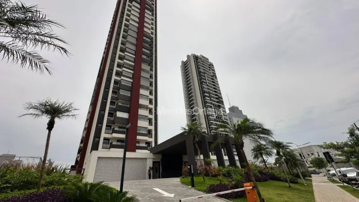 Apartamento com 1 dormitório para alugar, 47 m² por R$ 4.408,00/mês - Parque Campolim - So