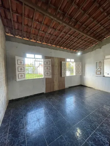 Casa arejada e muito boa