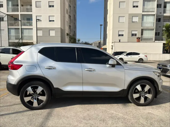 Volvo XC40 T-5 Momentum 2.0 252cv AWD 2019