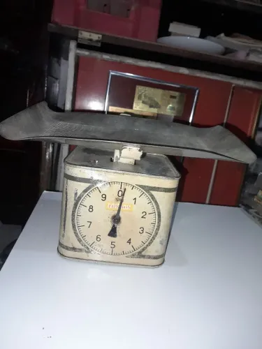 Balança de um prato antiga 