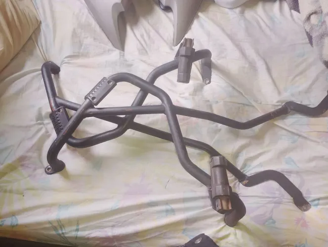 Vendo esse protetor de carenagem da XRE 190