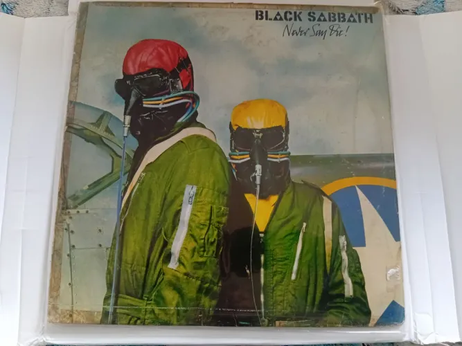Vende lp disco de vinil Black Sabbath + Pink Floyd