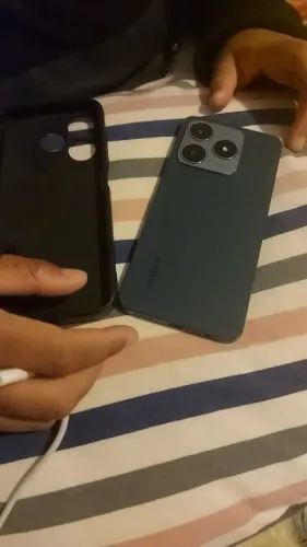 Celular real me funcionando tudo todo original 8 GB de ram podendo expandir até 6 GBa mais
