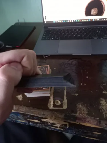 80 cartinhas de Yugioh com carta ultra raras de edição limitada
