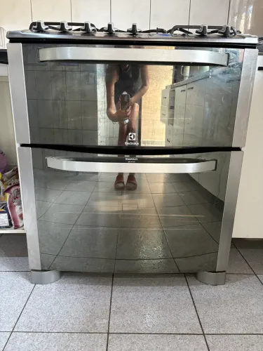 Vendo fogão 5 bocas e 2 fornos
