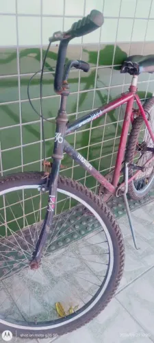 Vendo essa monark antiga toda original para colecionador 450 reais *.zap