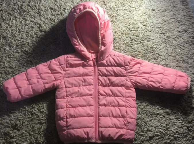bobojaco puffer rosa com estampa fofa de estrelinhas discretas (tam 9 a 12