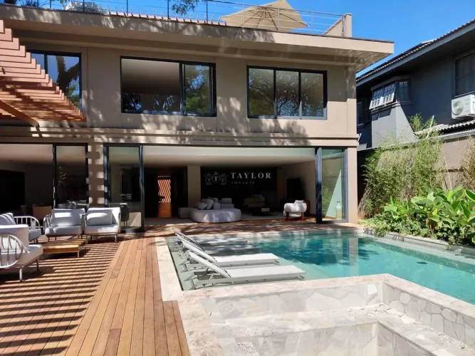 Casa com 6 quartos à Venda, Jardim Luzitânia - São Paulo