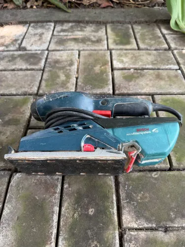 Lixadeira vibratória elétrica Bosch 