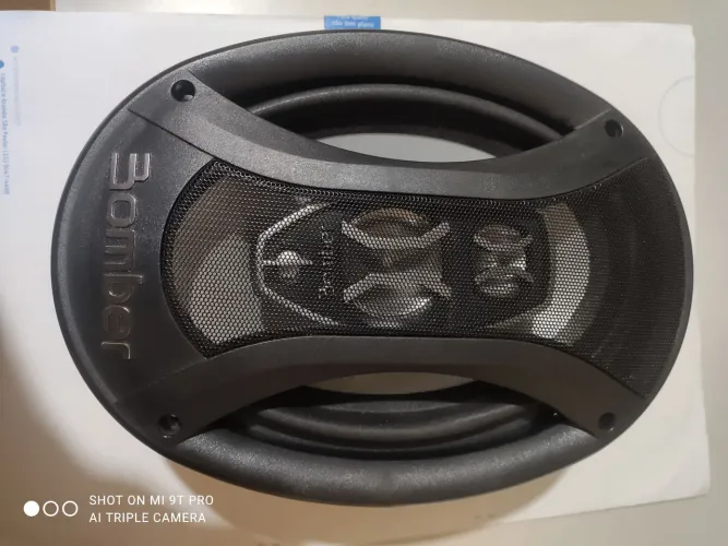 Auto falantes Bomber 6x9 300wats RMS.