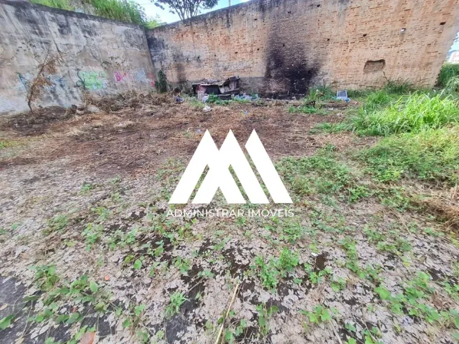 Vendo lote em Itaúna com ótima localização!