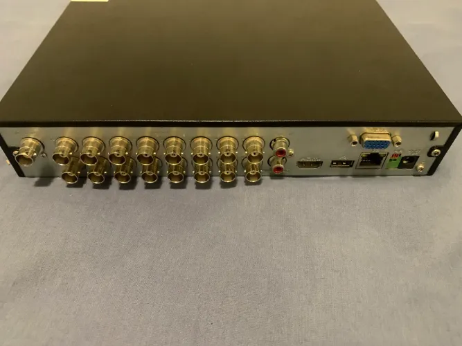 DVR INTELBRAS MHDX 1016 de 16 canais. 