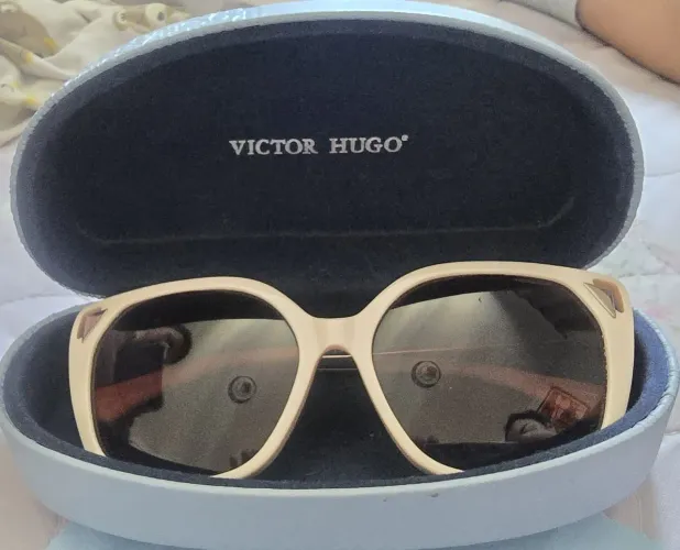Óculos de sol Victor Hugo Rosa 57 Bege
