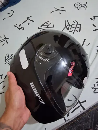 Capacete tamanho 60