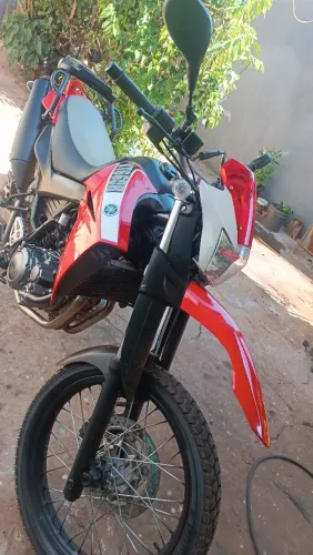 Roupa xt660 sem a bolha passo cartao