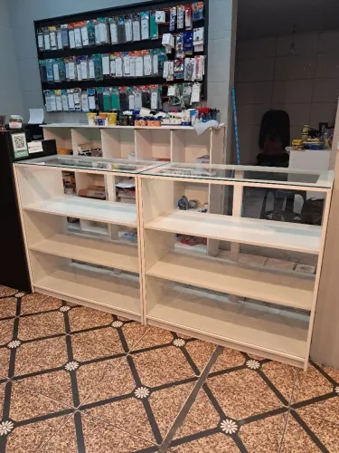 Balcão vitrine em MDF e vidro!