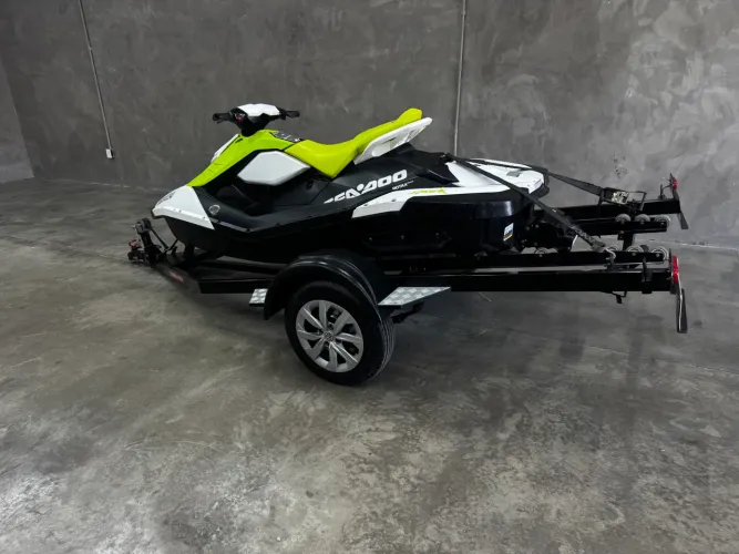 Jet ski sea doo spark 90hp