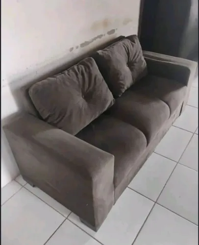 EXCELENTE SOFÁ