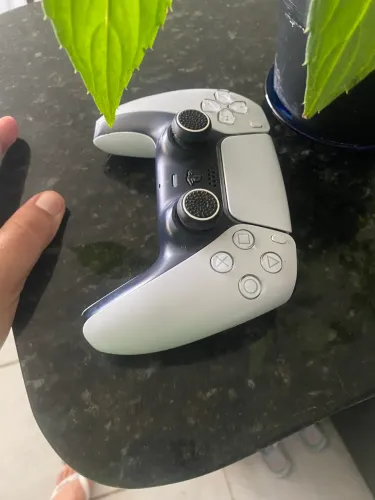 Controle PlayStation 5 ( ANALÓGICO DIREITO COM DRIFT)