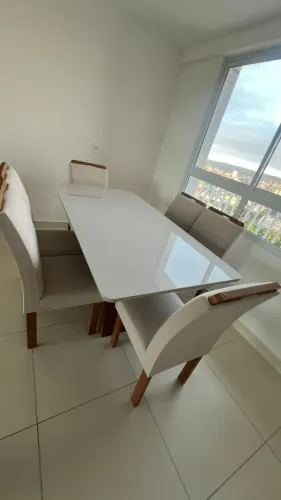 MESA COM TAMPO DE VIDRO + 06 CADEIRAS (LINHO)