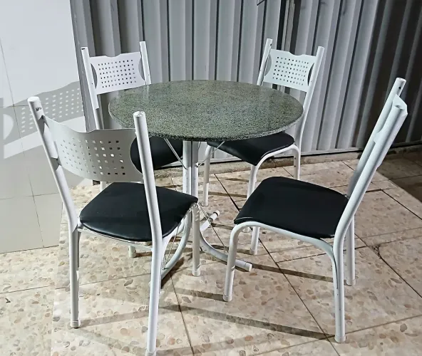 Mesa c/4 Cadeiras - ENTREGO!