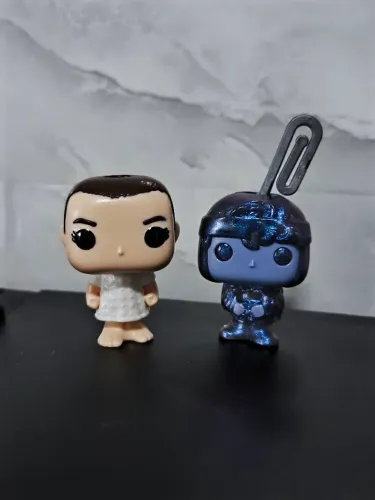 Kinder Joy Stranger Things Dustin e Onze