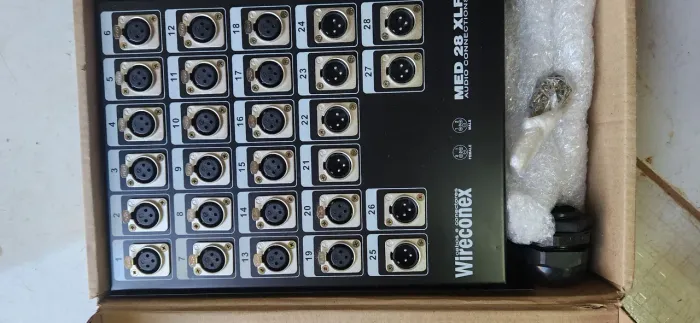 Medusa Wireconex 28 Vias MED02 28 Com Conectores Neutrik
