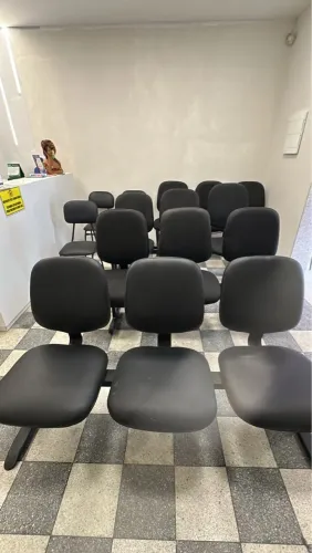 Cadeira longarina para consultório 