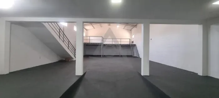 Galpão para alugar em Campinas, Jardim Eulina, com 330 m²