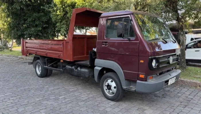 VW 8150 10 COM BASCULANTE. ÓTIMO