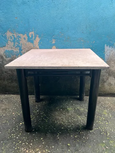 Mesa de mármore 