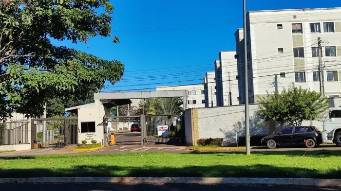 Excelente apartamento no condomínio Castelo de Luxemburgo